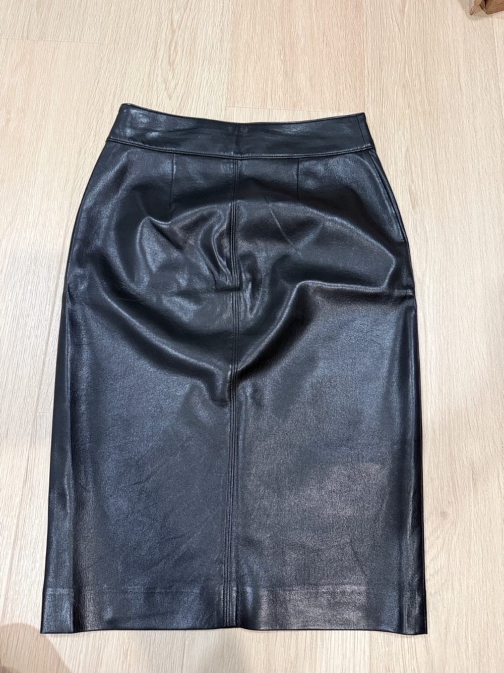 Aritzia Babaton PEGU SKIRT in Black - Picture 3 of 4